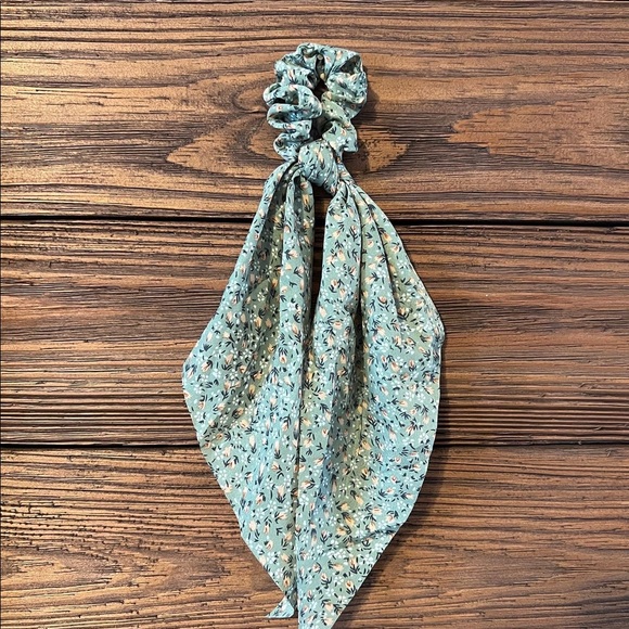 ✅SOLD✅New scrunchies with tail. - Picture 7 of 8